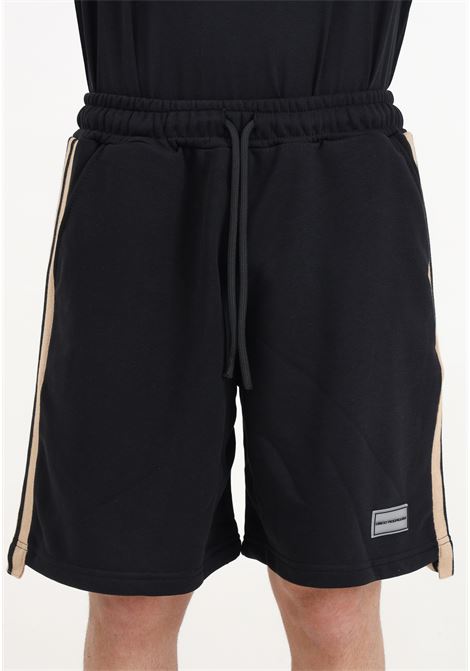Shorts sportivo nero da uomo con patch logo e bande laterali a contrasto DIEGO RODRIGUEZ | DR310NERO